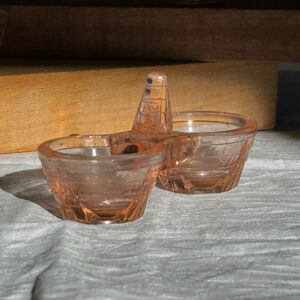 Fransk saltkar i presset glas - rosa fra Bellevue Vintage