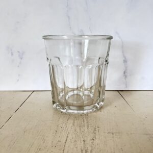Stort fransk marmeladeglas i tykt facetslebet glas