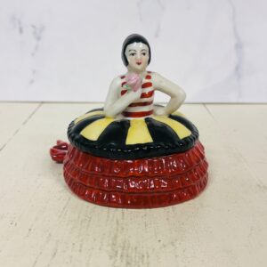 Fransk pudderdåse med porcelænsdame i gul og sort